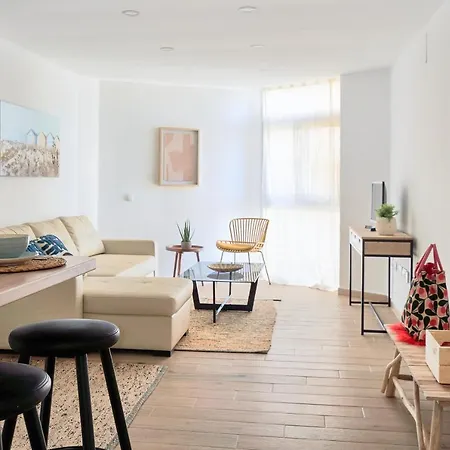 Apartamento En Primera Linea De Playa En La Malagueta *