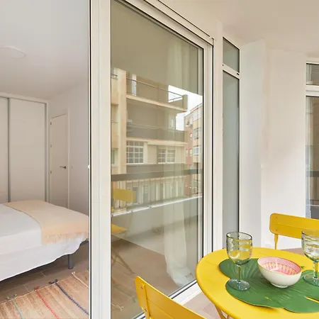 Apartamento En Primera Linea De Playa En La Malagueta *